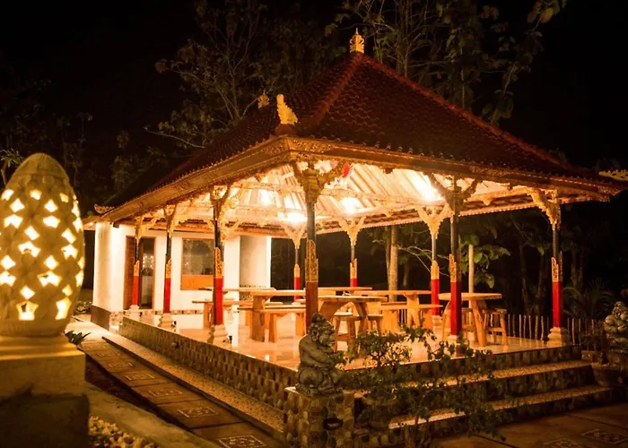 Kubu Asri Guest house 3*